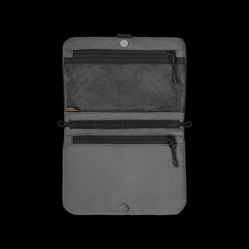 SwitchEasy MagEasy 2L Sacoche Utility Crossbody Bag MPHIPH234GB24